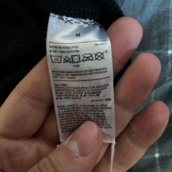 Old Navy Black Cotton Tank Top - Size M - Picture 4 of 4